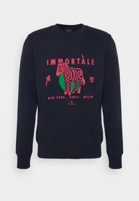 Sweat bleu marine avec un graphisme zèbre rose, fond cercle vert, et texte rouge "Immortale" au-dessus de "New York Paris Milan" à l'avant.