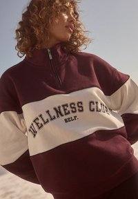 Self. HALF ZIP - Pusa - burgundy red