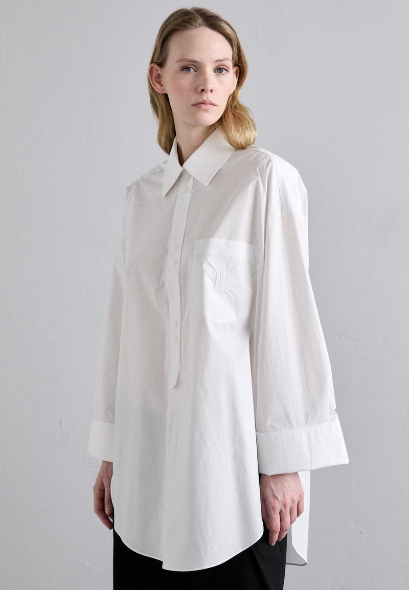 By Malene Birger - MAYE - Bluza z gumbi - pure white, Povečajte