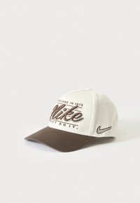 Valitud, off-whitebrown/silver-coloured