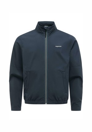 Marineblauwe jas met volledige ritssluiting, hoge kraag, elastische tailleband, twee voorzakken en klein "ragwear" logo op de linkerborst.