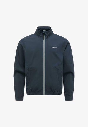 Marineblauwe jas met volledige ritssluiting, hoge kraag, elastische tailleband, twee voorzakken en klein "ragwear" logo op de linkerborst.