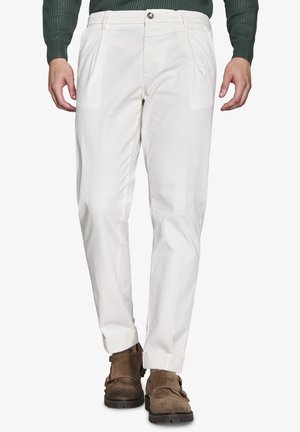 Chino - white solid