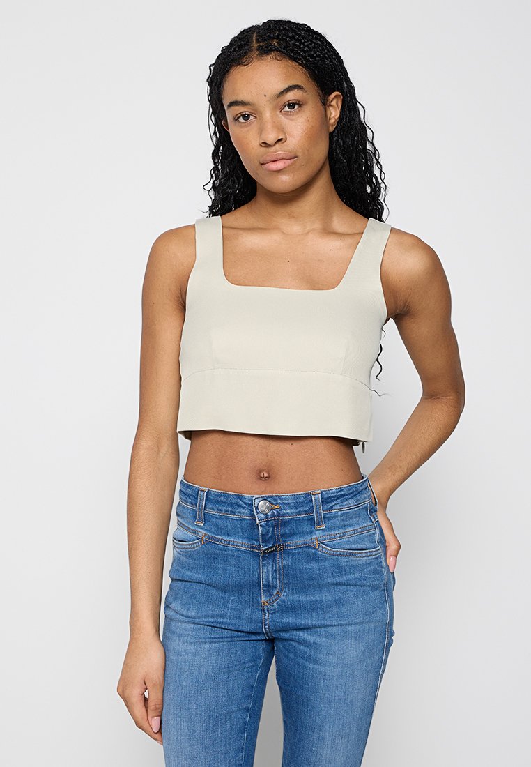 closed Top beige closed Top beige