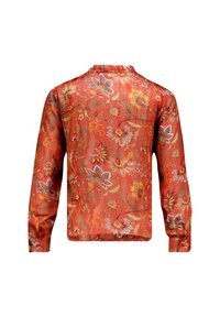 Rode bloemen lange mouw blouse met een textuurstof, gegatherde halslijn en levendige patronen van bloemen en bladeren.
