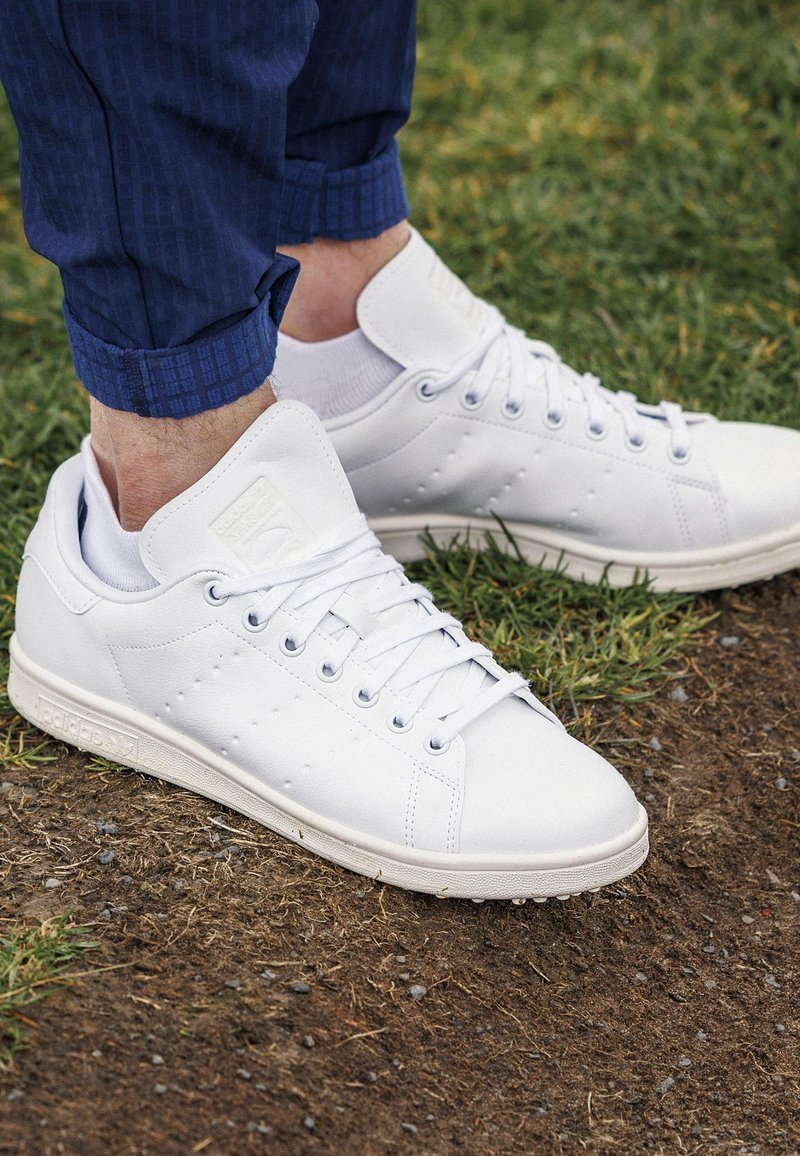 adidas Golf STAN SMITH - Golf shoes - cloud white off white cloud  white/white - Zalando