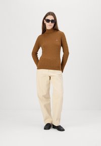 GANT TURTLENECK - Pullover - cacao