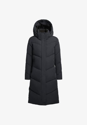 Pitkä musta untuvatakkia, jossa on vetoketju ja nappisulku, vino tikkauskuvio, korkea kaulus ja säädettävä huppu. Varustettu sivutaskuilla.