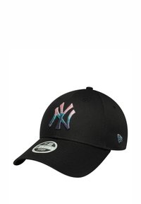Cappellino da baseball nero con visiera curvata. Presenta un logo NY ricamato multicolore sul davanti. Realizzato in un tessuto dalla texture liscia.