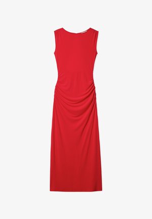 Czerwona sukienka bez rękawów z gładkiego materiału, z okrągłym dekoltem i zaszewkami po bokach, tworzącymi efekt falbany.