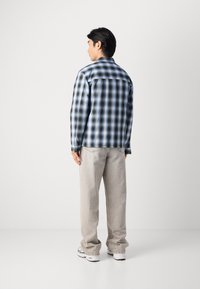 Scotch & Soda CHECK PADDED OVERSHIRT - Light jacket - thyme / blue bonnet shadow