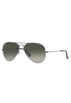Occhiali da sole aviator con montatura in metallo nero, lenti grigie sfumate e design a doppio ponte. Dotati di naselli in gomma per il massimo comfort.