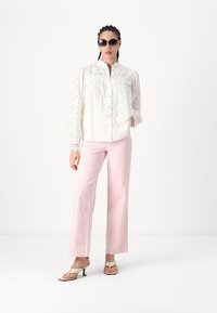 YAS YASGUNVA SHIRT - Button-down blouse - star white