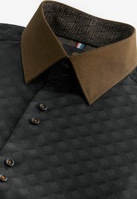 Next TEXTURED TRIMMED REGULAR FIT SINGLE CUFF - Hemd - black gold