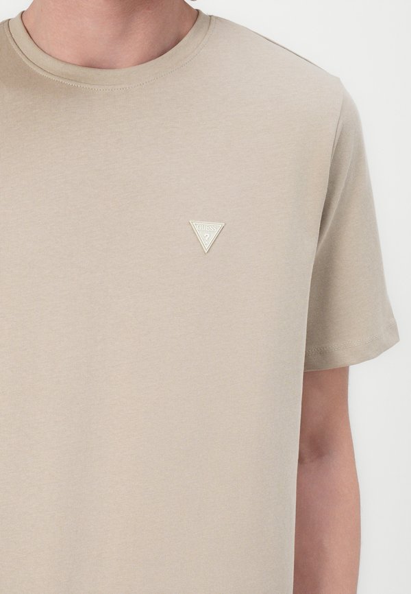 PATCH TEE - Basic T-shirt - pasadena stone4