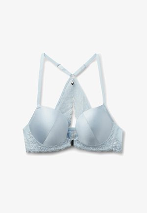Soutien-gorge rembourré bleu clair avec détails en dentelle, dos nageur, bretelles réglables et petit pendentif en forme de cœur au centre du dos.