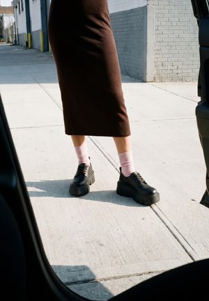 Buffalo, Bottines à plateau - black