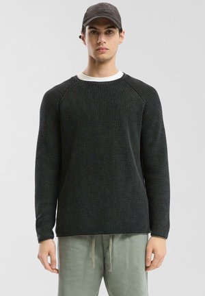 GEWASCHENER IN GROB - Strickpullover - schwarz