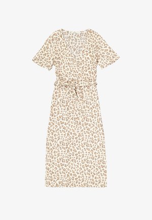 Robe imprimé léopard en beige et marron, fabriquée en tissu doux, avec un décolleté en V, des manches courtes et une taille nouée. Coupe mi-longue.