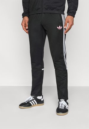 JUVE - Klubiriided - black