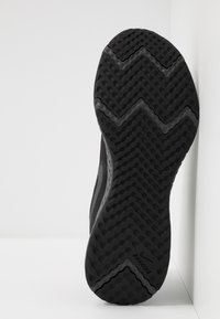 nike performance revolution 5