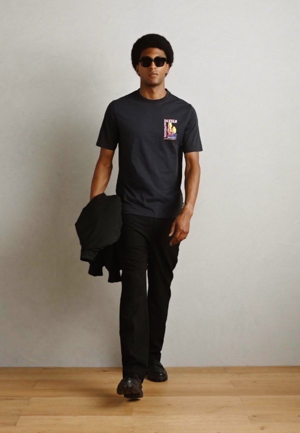 REGULAR FIT FRONT AND BACK ARTWORK - Print T-shirt - meteorite2