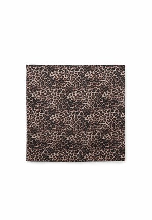 Morceau de tissu carré avec un motif léopard dense marron et noir sur fond beige clair.