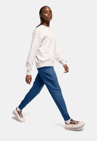 On SWEAT PANTS 3 - Tracksuit bottoms - fjord