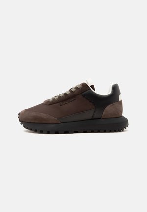 Emporio Armani, Αθλητικά παπούτσια - dark brown/black