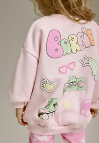Next BARBIE CREW SET  - REGULAR FIT - Retuusid - püksid - pink