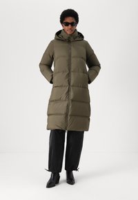 Tommy Hilfiger CASUAL MAXI - Down coat - army green