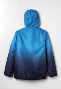 Hooded jacket met een gradient van blauw naar marineblauw, gemaakt van een gladde, lichte stof met elastische manchetten en een eenvoudig ontwerp.
