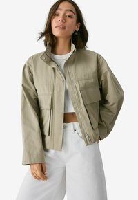 Next - FUNNEL NECK UTILITY  - Leichte Jacke - khaki green Thumbnail-Bild 1