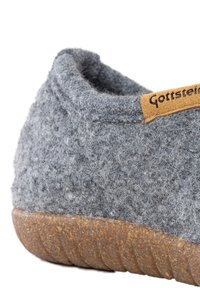 Gottstein Hausschuhe grau