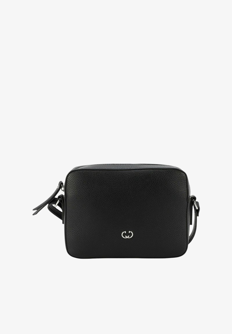 Sort læder crossbody taske med tekstureret overflade, rektangulær form, lynlås lukning, justerbar rem og sølv hardware-logo accent.