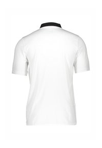 Witte polo met korte mouwen en een zwarte kraag, gemaakt van gladde stof met een klassieke pasvorm, ontworpen voor casual draag.