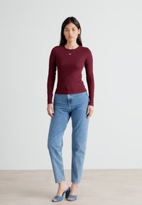 Tommy Jeans SLIM ESSENTIAL - T-shirt à manches longues - deep rouge