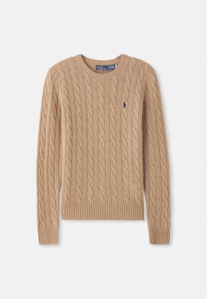 Beige kaapikuvioinen neulepusero, jossa on pyöreä kaula-aukko, ribbaustikkaus hihoissa ja helmassa, sekä pieni sininen logo vasemmassa rinnassa.