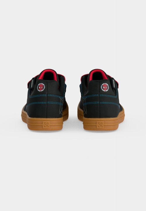 adidas FREERIDER VCS DSN KIDS UNISEX - Hiking shoes - core black/pure ruby/bright blue — foto 4