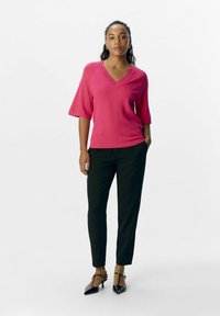 Object STRICK - Camiseta estampada - raspberry sorbet