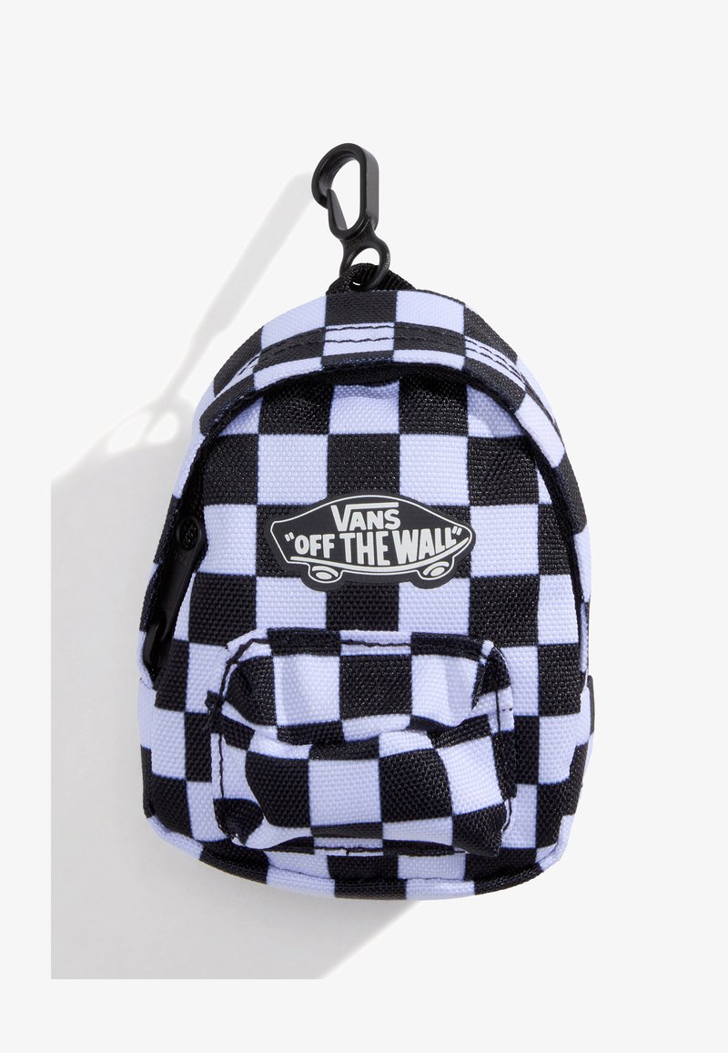 Mini rugzak met zwart en lavendel geruit patroon, voorzien van een zwarte clip, Vans-logo patch en voorvak met rits.