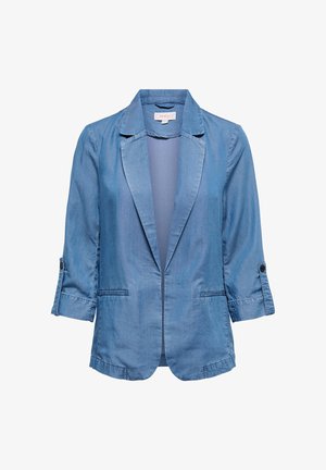 Americana azul claro con abertura frontal, mangas tres cuartos remangadas y tiras con botones, con cuello de solapa partida y bolsillos delanteros con vivo.