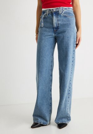 RIBCAGE BELTED - Wide leg - light blue denim