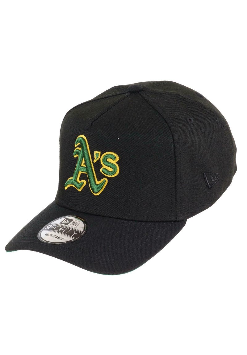 Schwarze Baseballmütze mit gesticktem "A's"-Logo in Grün und Gelb, verstellbarem Riemen und flachem Schirm.