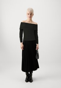 ONLY Petite ONLEMMY OFF SHOULDER - Maglietta a manica lunga - black
