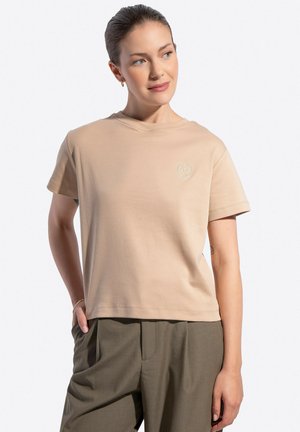 - T-shirt basic