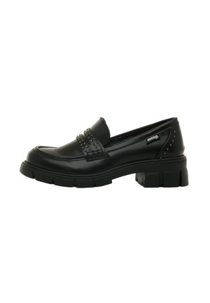 Mocassins en cuir noir avec des accents cloutés sur la bande et une semelle en caoutchouc épaisse. Présentent un design épuré avec un talon bas et un bout arrondi.