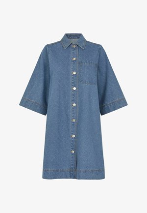 Tumesinine denim kleit lühikeste varrukatega, esitasku, kerge õmblus ja mugav lõige.