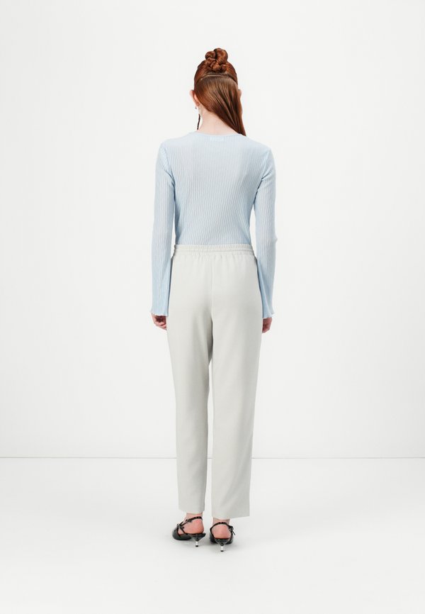 ONLLANDO PULL UP PANT - Trousers - harbor mist3