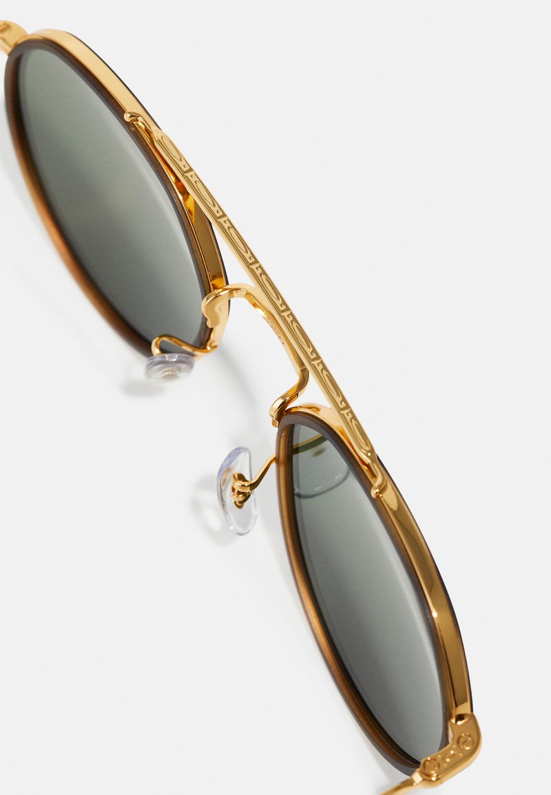 Risparmia alla grande su Occhiali Da Sole Oro Maschile Occhiali Da Sole Retrò Da Uomo Occhiali Con Montatura Dorata, Occhiali Da Sole In Metallo Risparmia alla grande su Occhiali Da Sole Oro Maschile Occhiali Da Sole Retrò Da Uomo Occhiali Con Montatura Dorata, Occhiali Da Sole In Metallo